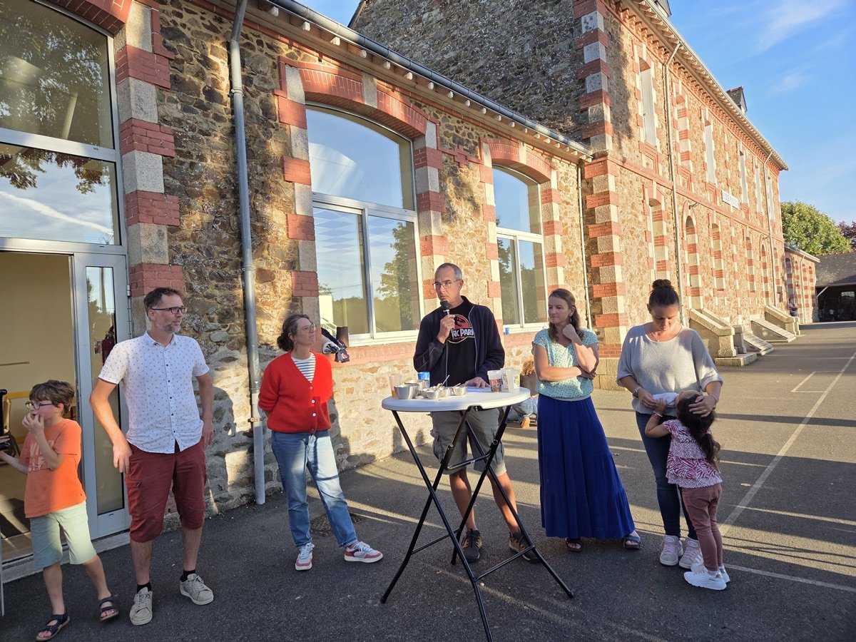 Soirée conviviale autour de l’amicale laïque !!